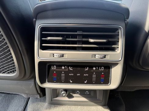 Used 2024 Audi Q7 3.0T Prestige w/ Prestige Package AWD/4WD image 23