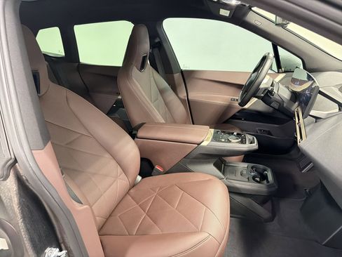 Certified 2024 BMW iX xDrive50 w/ Sport Package AWD/4WD image 29