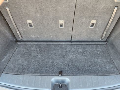 Used 2025 Nissan Pathfinder SV image 32