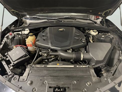 Used 2017 Chevrolet Camaro LT w/ RS Package image 9