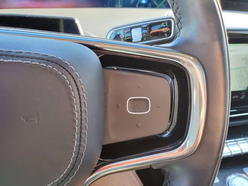 Used 2024 Lincoln Nautilus Reserve w/ Equipment Group 202A image 18