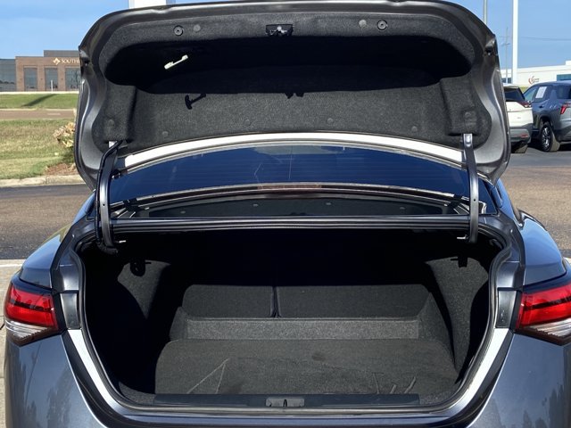 Used 2025 Nissan Sentra SV FWD image 18