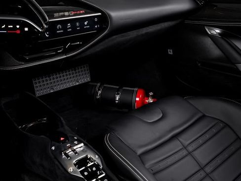 Used 2024 Ferrari SF90 Spider AWD/4WD image 32