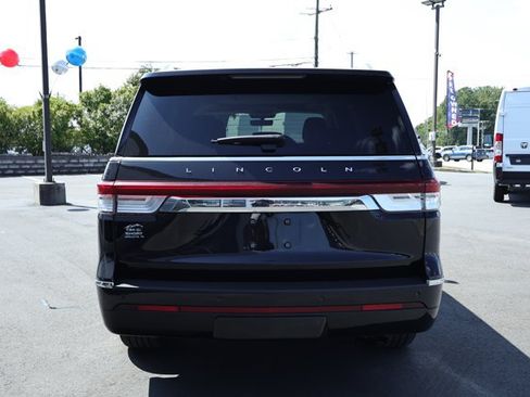 Used 2023 Lincoln Navigator Reserve AWD/4WD image 7