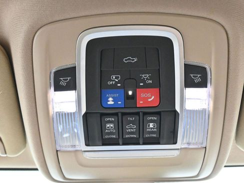 Used 2022 RAM 2500 Limited AWD/4WD image 27