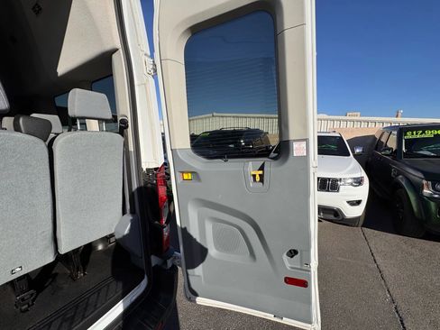 Used 2018 Ford Transit 350 XLT image 32