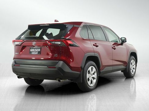 Used 2025 Toyota RAV4 LE AWD/4WD image 5