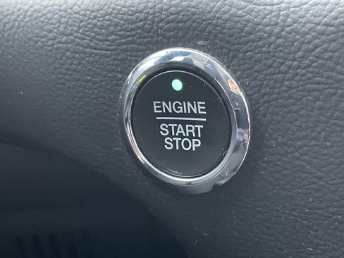 Used 2018 Ford Edge Titanium w/ Equipment Group 301A image 31