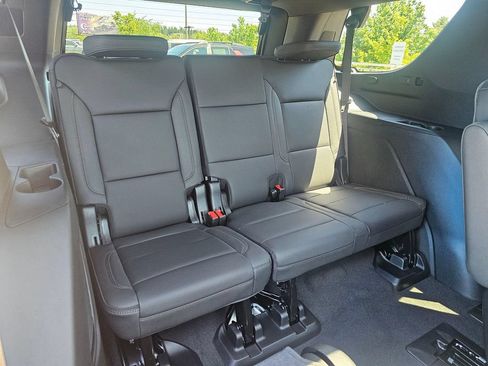 New 2026 Chevrolet Tahoe High Country AWD/4WD image 13