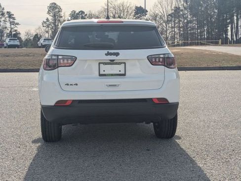 New 2026 Jeep Compass Latitude AWD/4WD image 8