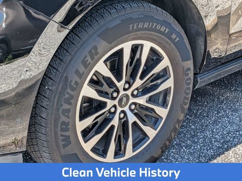 Used 2025 Ford Expedition Max Platinum AWD/4WD image 6