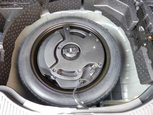 Used 2019 Buick Encore Sport Touring w/ Safety Package image 25