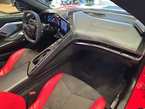 Used 2020 Chevrolet Corvette Stingray Premium Conv w/ 3LT Preferred Equipment Group image 28