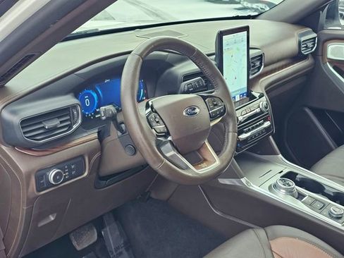 Used 2022 Ford Explorer King Ranch w/ Premium Technology Package AWD/4WD image 19