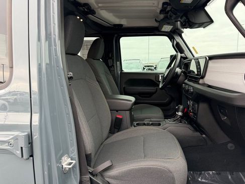 Used 2025 Jeep Gladiator Willys image 20