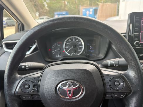 Used 2022 Toyota Corolla LE image 21