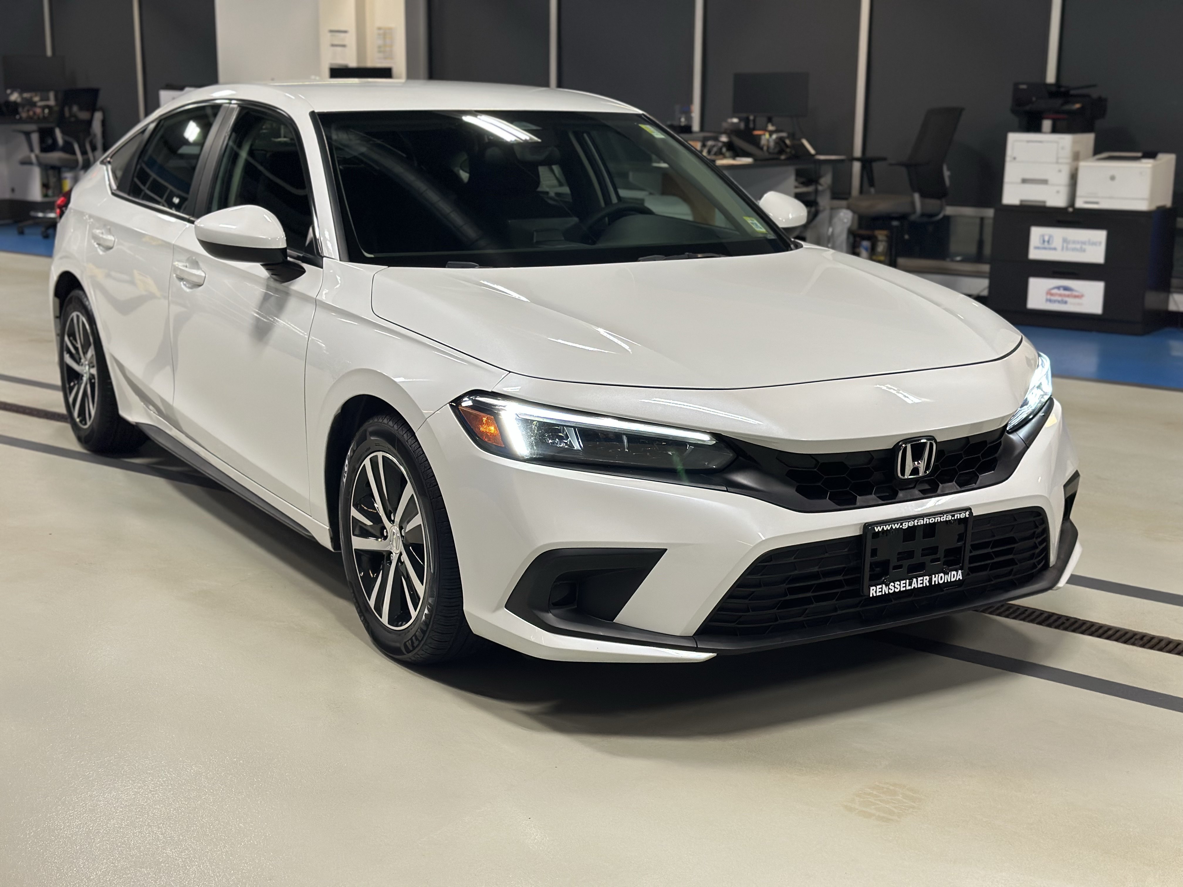 Used 2024 Honda Civic LX image 4
