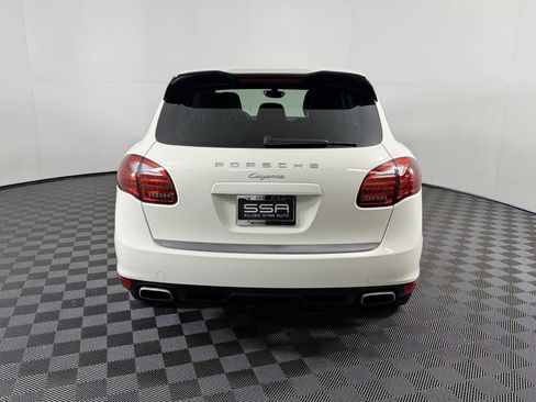 Used 2011 Porsche Cayenne image 6