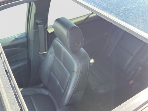 Used 2023 Chevrolet Traverse RS image 22