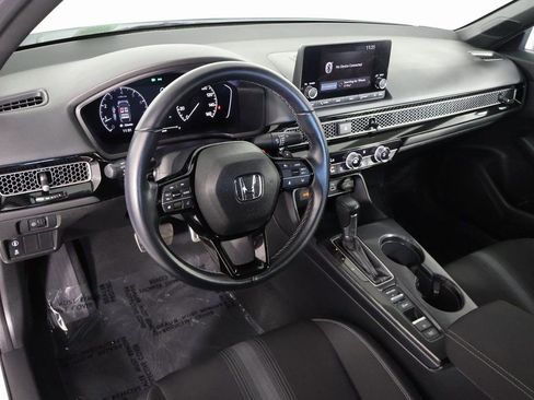 Used 2023 Honda Civic Sport image 7
