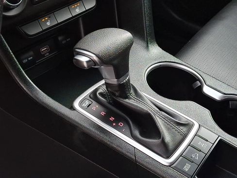 Used 2020 Kia Sportage S image 15