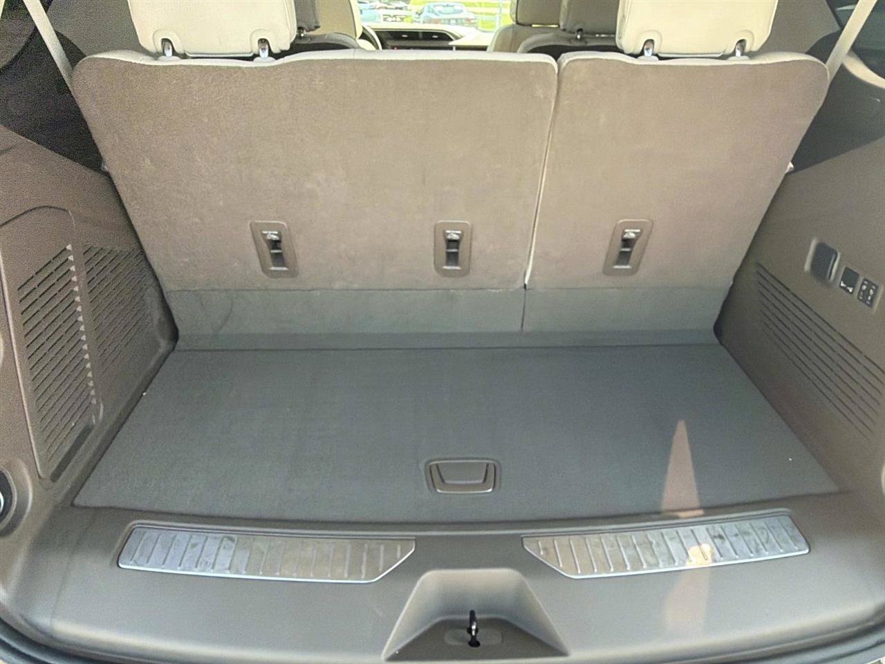 Used 2022 GMC Yukon Denali AWD/4WD image 18
