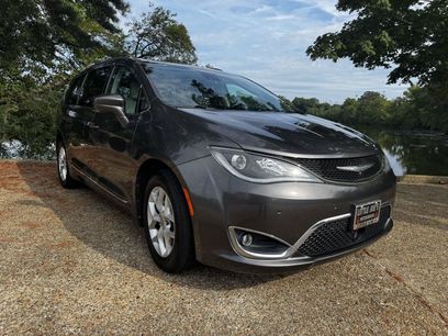 Used 2017 Chrysler Pacifica Touring-L Plus w/ Advanced Safetytec Group