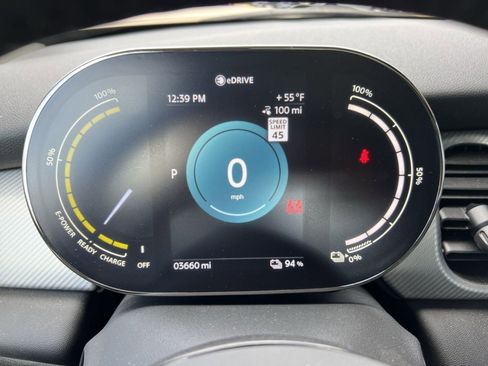 Certified 2024 MINI Cooper SE image 18