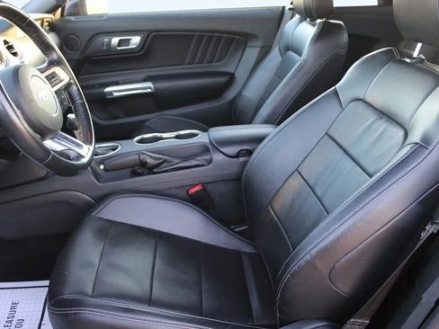 Used 2023 Ford Mustang Premium image 9