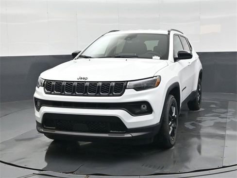 New 2026 Jeep Compass Latitude image 8