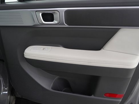 Used 2025 Hyundai Santa Fe SEL image 11