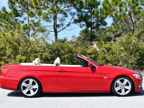 Used 2011 BMW 328i Convertible image 41