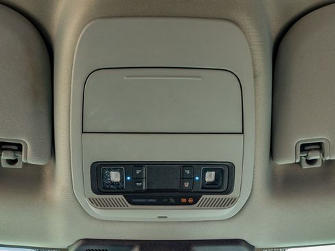 Used 2024 Ford F350 XLT image 28