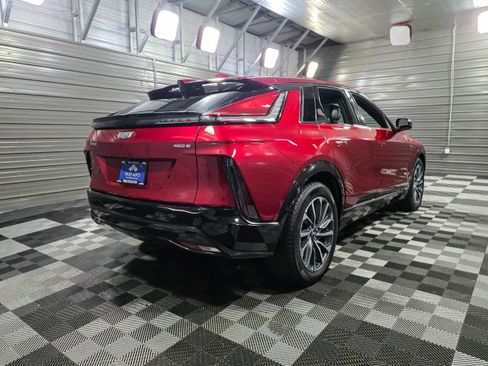 Used 2024 Cadillac Lyriq Sport image 5