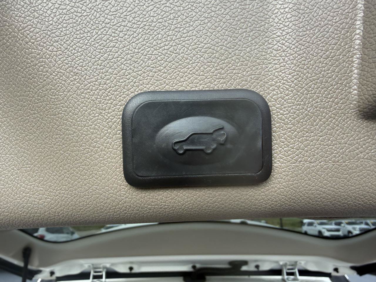 Used 2013 GMC Acadia Denali AWD/4WD image 7