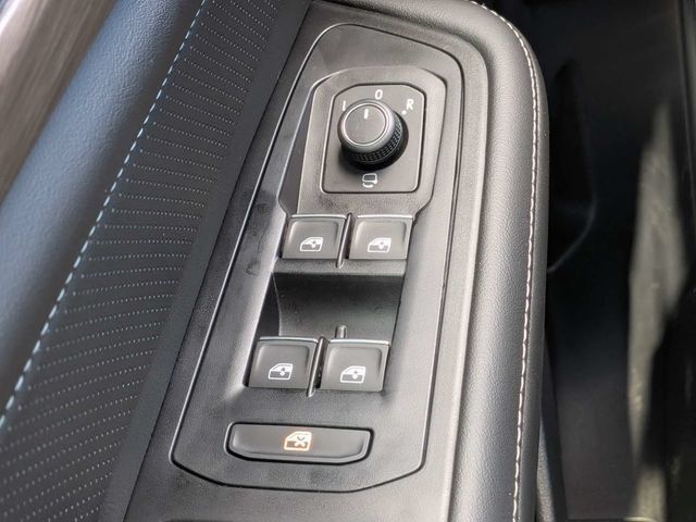 Certified 2026 Volkswagen Atlas SEL Premium R-Line AWD/4WD image 24