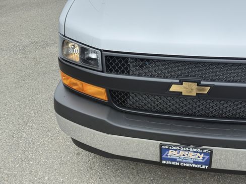 New 2026 Chevrolet Express 2500 RWD image 34