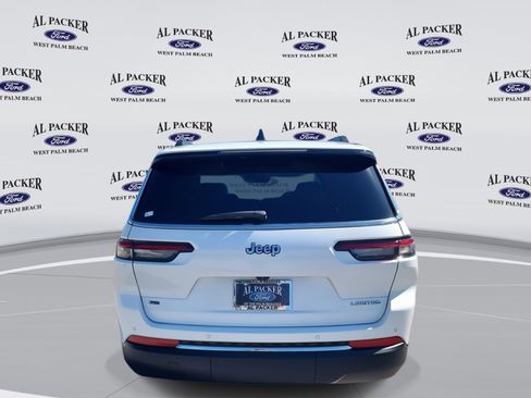 Used 2021 Jeep Grand Cherokee L Limited image 4