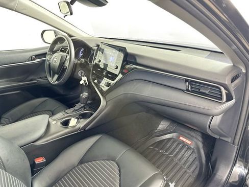 Used 2023 Toyota Camry SE FWD image 27
