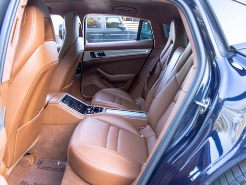 Used 2022 Porsche Panamera GTS image 47