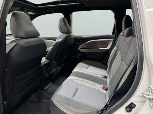 Used 2026 Subaru Forester Premium AWD/4WD image 27