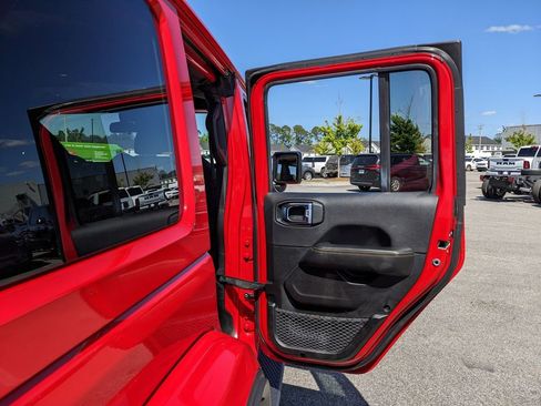 Certified 2025 Jeep Wrangler Unlimited Sahara AWD/4WD image 57