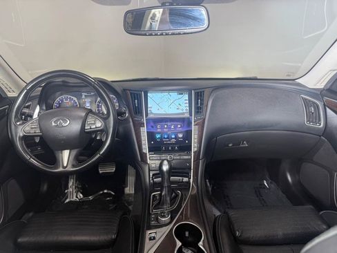 Used 2014 INFINITI Q50 Hybrid w/ Deluxe Technology Package RWD image 12