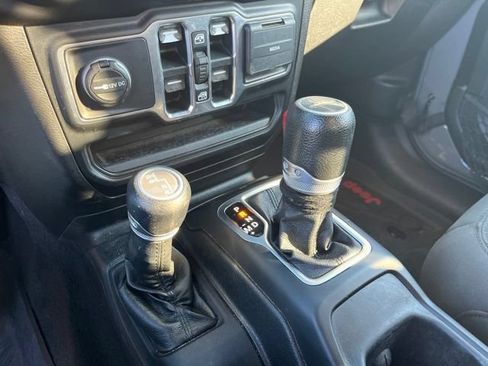 Used 2020 Jeep Gladiator Sport w/ Quick Order Package 24S AWD/4WD image 27