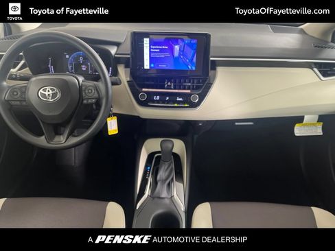 Used 2026 Toyota Corolla LE FWD image 15