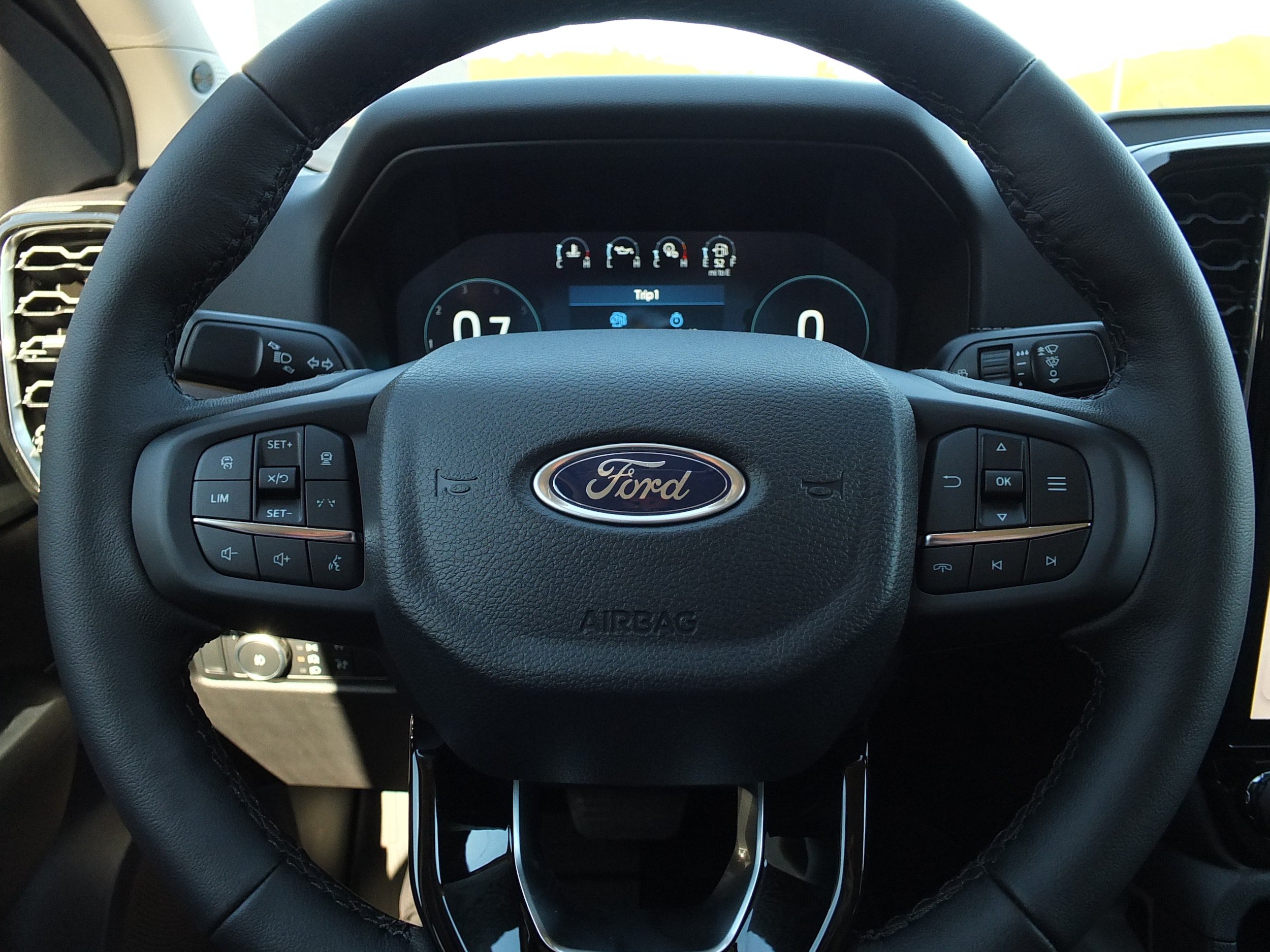 New 2026 Ford Ranger Lariat w/ FX4 Off-Road Package AWD/4WD image 17