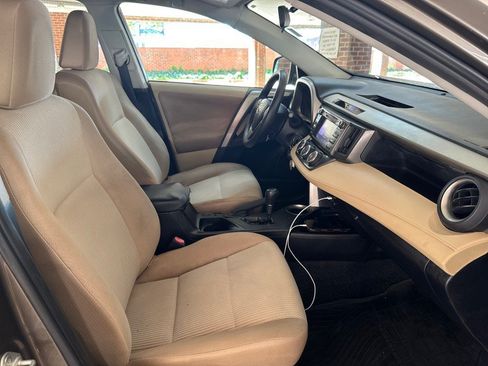 Used 2013 Toyota RAV4 LE AWD/4WD image 26