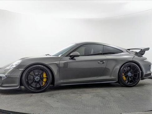 Used 2015 Porsche 911 GT3 RWD image 3