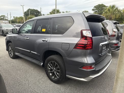 Used 2019 Lexus GX 460 Premium AWD/4WD image 3