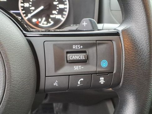 Certified 2023 Nissan Rogue SV image 25